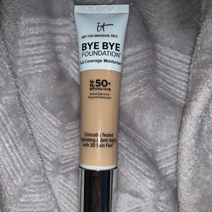 It cosmetics foundation